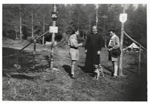 1950-rip.Asolo1- I fratelli Piazza al campo di Borca di Cadore con l'assistente