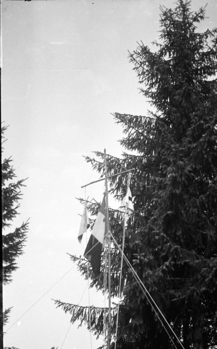 1956_Croce d'Aune-alzabandiera_3.jpg