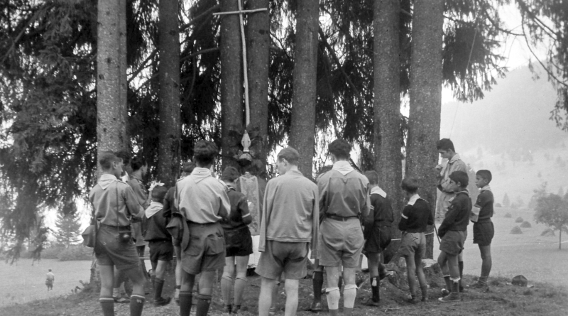 1956_Croce d'Aune-santa messa_2.jpg