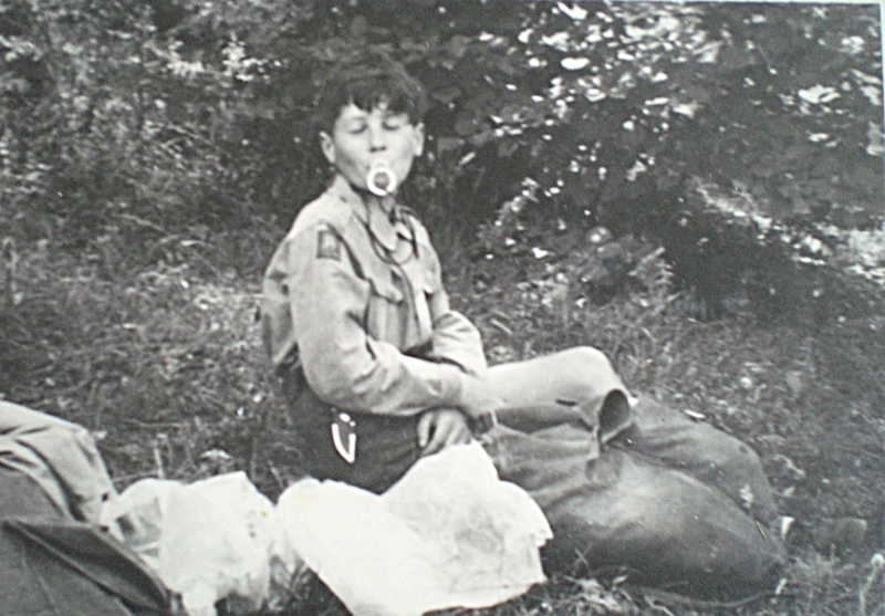 1956-7-8giu--rip-smdrovere-uscita-riparto-a-pagnano-novizio-col-ciuccio_9.jpg