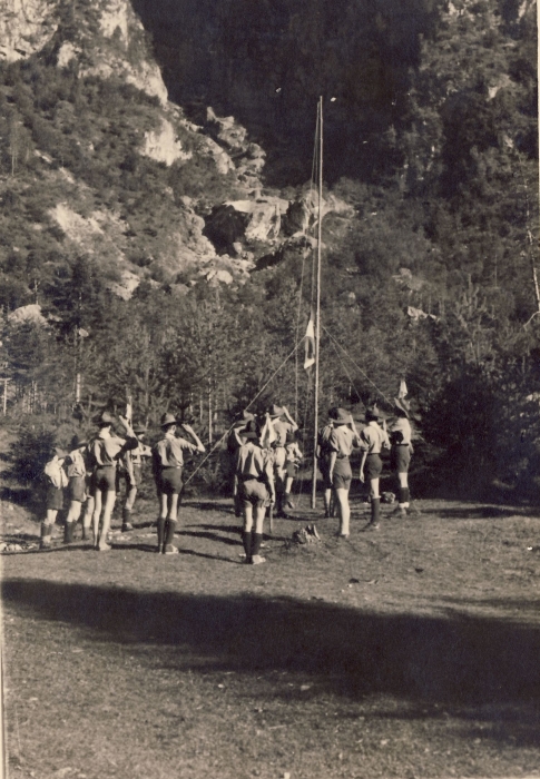 1957-rip-smdrovere-campo-arco-teso_taibon- alzabandiera_1.jpg
