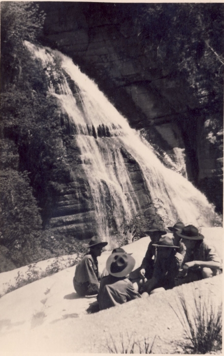 1957-rip-smdrovere-campo-arco-teso_taibon- sq in uscita alla cascata dell'inferno_1.jpg