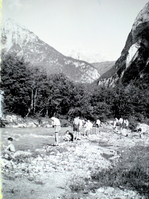 1958-rip-smdrovere-campo-sentiero-divide_valle-san-lucano_5_lavaggi-al-torrente.jpg