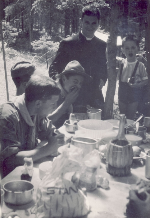 1963 Gares - Campo della sorgente- ripsPioX - giornata dei genitori-feffo-renzo-don pio-marietto piccolo.jpg