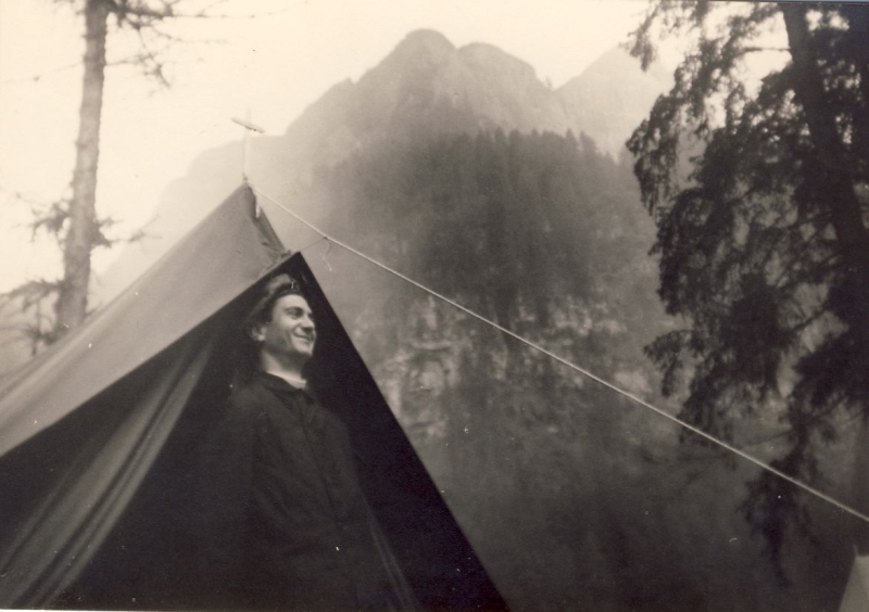 1963 Gares - Campo della sorgente- ripsPioXdon pio e tenda_2.jpg