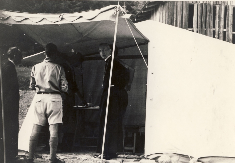 1967_ rip sPioX - campo 5 frecce -vigo-laggio- visita vescovo mistrorigo_1.jpg