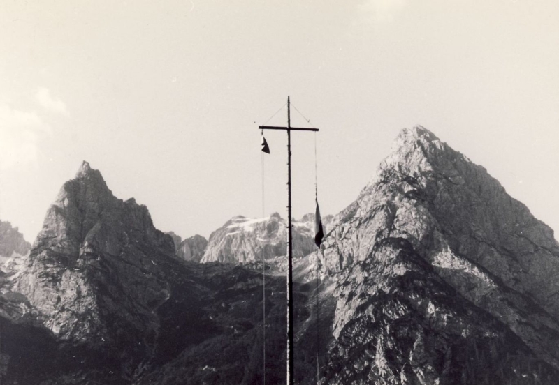 1968 rip s pioX-campo fuochi lontani -alberghi di collalto-alzabandiera_4.jpg