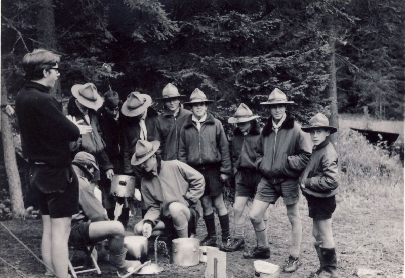 1968 rip s pioX-campo fuochi lontani -alberghi di collalto-cambusa-distribuzione latte mattutino.jpg