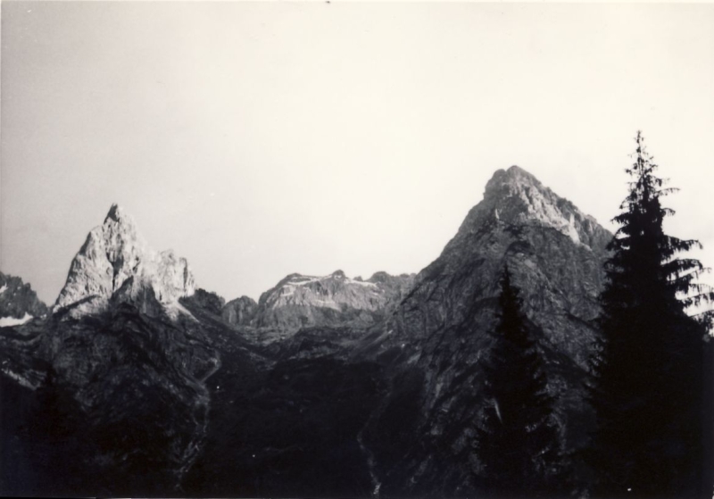 1968 rip s pioX-campo fuochi lontani -alberghi di collalto-croda del mescol.jpg