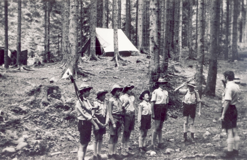 1975 rip sPioX e MdRovere -campo chiaro mattino - forni avoltri - presentazione di sq.jpg