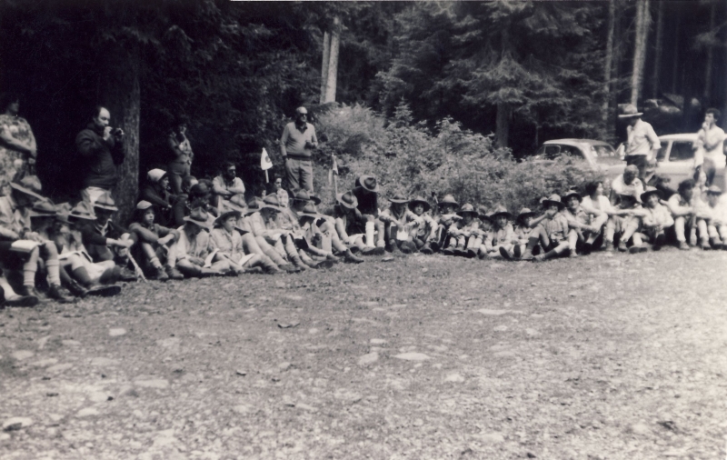 1975 rip sPioX e MdRovere -campo chiaro mattino - forni avoltri - rip s piox giornata dei genitori cerchio giochi_2.jpg