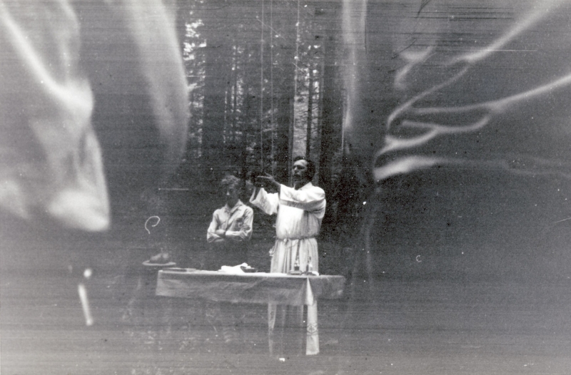 1975 rip sPioX e MdRovere -campo chiaro mattino - forni avoltri - rip s piox santa messa_3.jpg