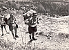 1976 clan nuova strada - sPioX -campo mobile giro Civetta - salita.jpg