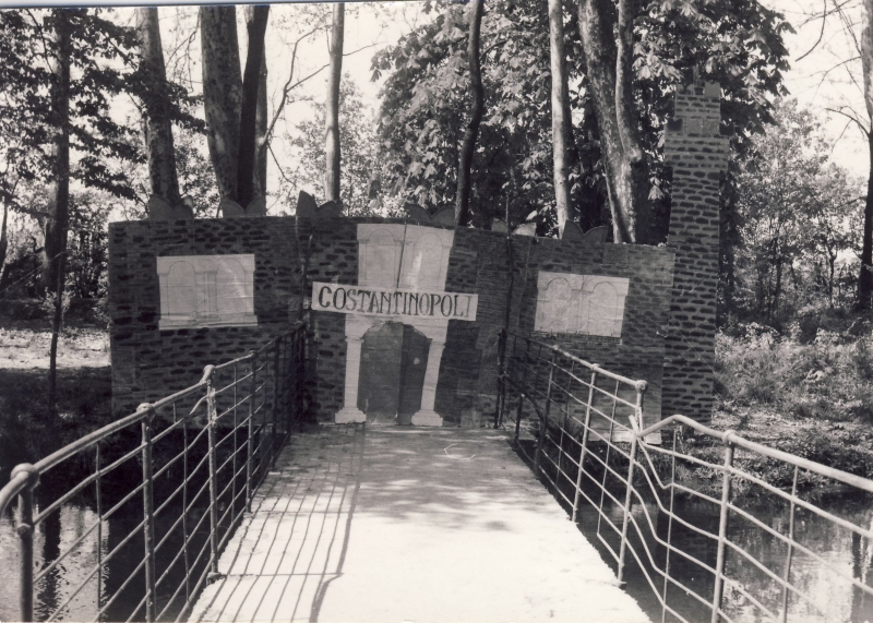 1977 sGiorgio lupetti - Pezzan - villa maria - la presa di costantinopoli 7.jpg
