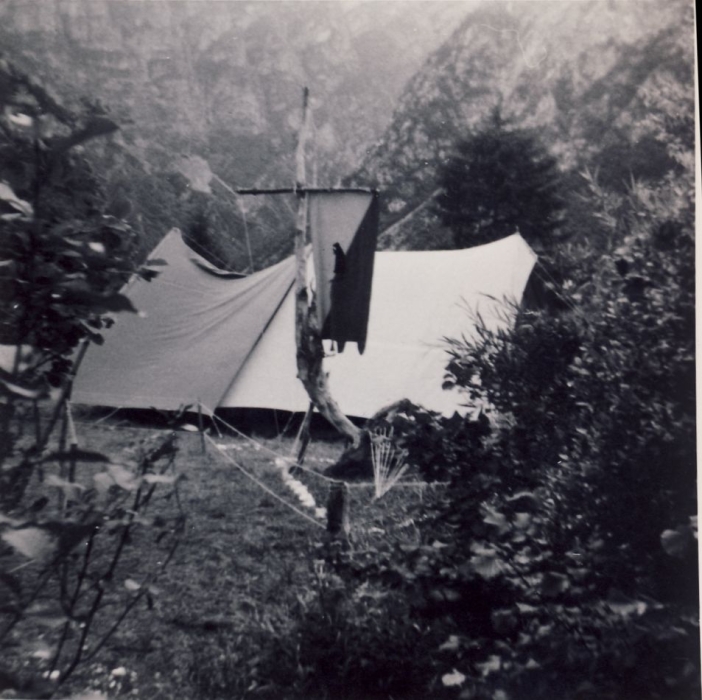 1977 Rip sPioX - campo dei 12 fuochi - Claut -sq manguste.jpg