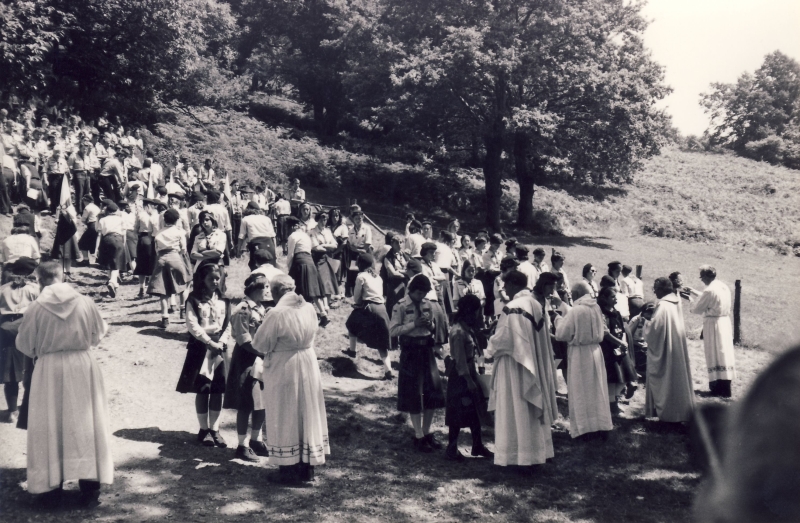 1978g campo mobile internaz FSE - Lourdes - messa alla bergerie_4.jpg