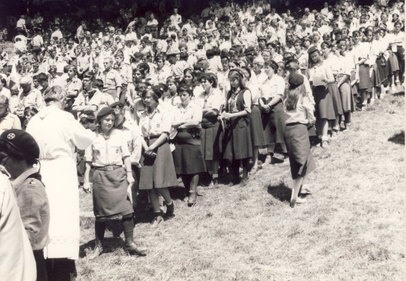 1978g campo mobile internaz FSE - Lourdes - messa alla bergerie_5.jpg