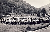 1978p campo mobile internaz FSE - Lourdes - cerchio di saluto del contingente italiano-3.jpg