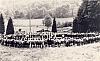 1978p campo mobile internaz FSE - Lourdes - cerchio di saluto del contingente italiano-5.jpg