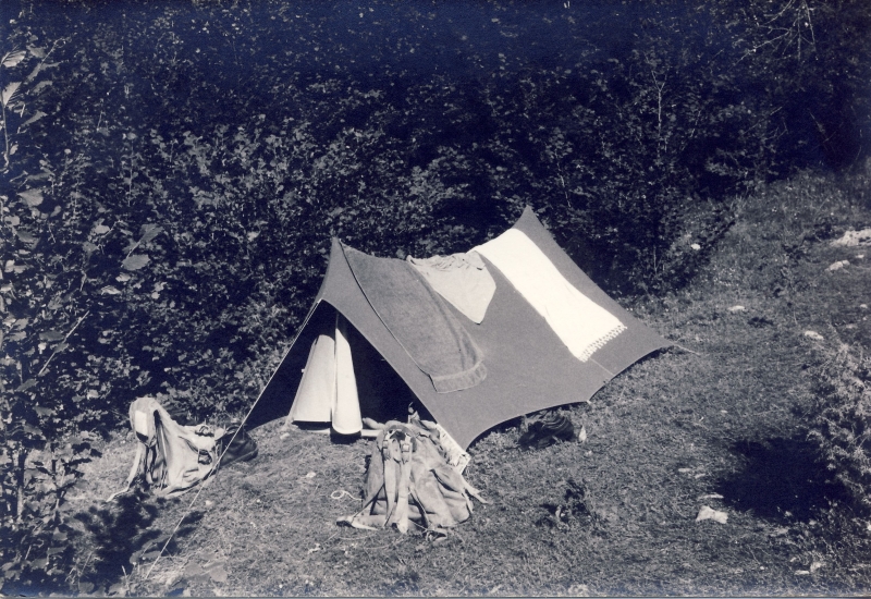 1979b rip spioX - campo delle fresche sorgenti - Borsoi d'Alpago 12 - tendina dei Capi.jpg