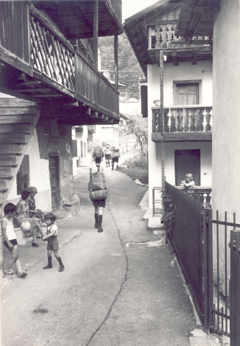 1980 Clan nuova strada - sPioX - campo mobile auronzo-forni di sopra_066.jpg