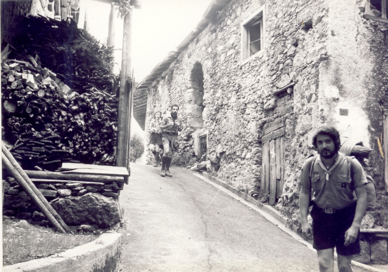 1980 Clan nuova strada - sPioX - campo mobile auronzo-forni di sopra_073.jpg