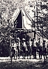 1980 Rip Roncade - campo dell'Arcobaleno - Tramonti di sopra - tenda sopraelevata sq daini.jpg