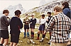 1981 Clan nuova strada - sPioX - campo mobile Falcade-val del Mis 3- preghiera del mattino.jpg