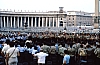 1982 Clan nuova strada - campo naz rover dei monti Ernici - 63 incontro col Papa in piazza San Pietro.jpg