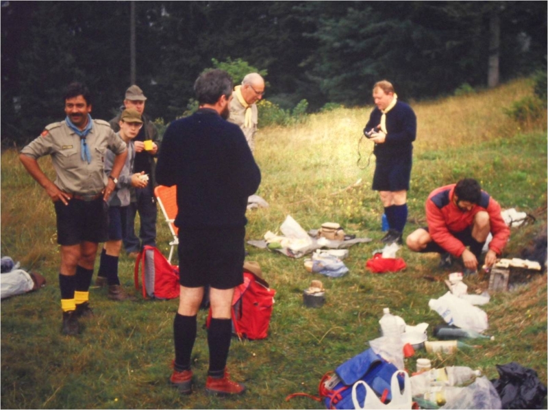 1988 Clan nuova strada sPioX-TV2°- campo mobile Forno di Zoldo-Belluno 5.jpg