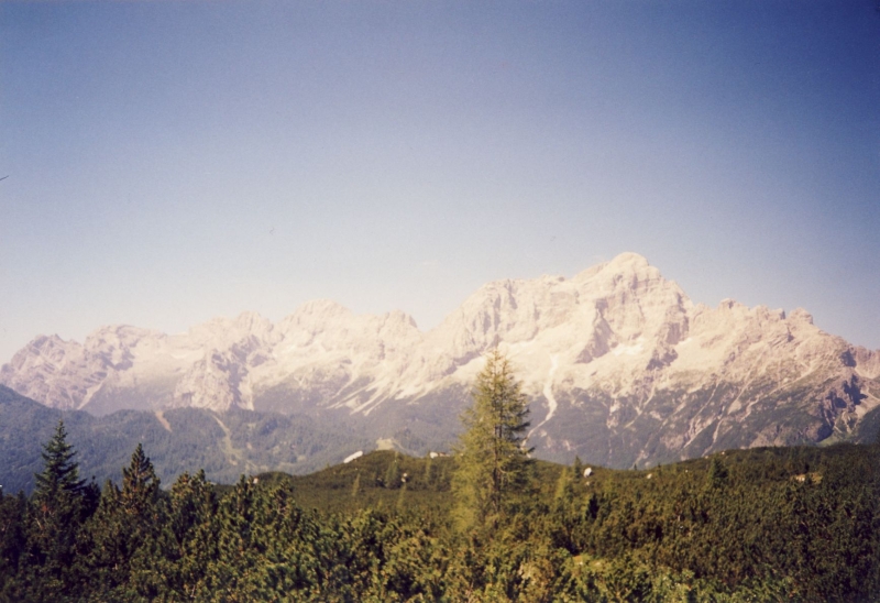 1998 Clan nuova strada sPioX-TV2°- campo mobile Pelmo-Civetta - il Civetta.jpg