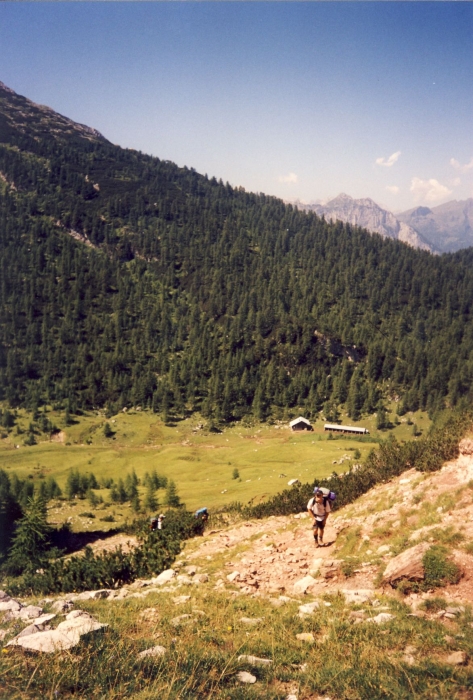 1998 Clan nuova strada sPioX-TV2°- campo mobile Pelmo-Civetta - in marcia_5.jpg